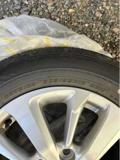 車のパーツ タイヤ、ホイール