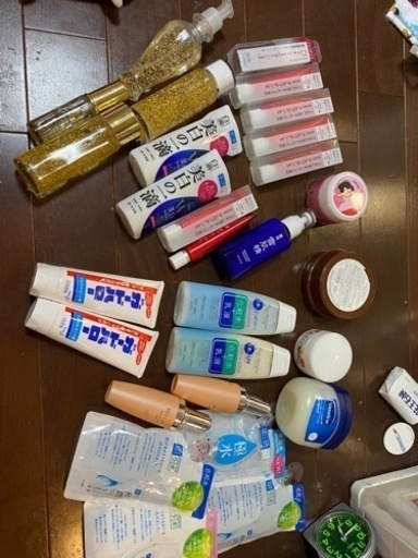 化粧水　など