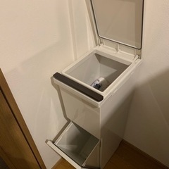 家具 ゴミ箱の画像