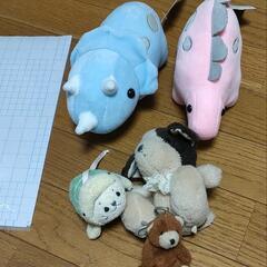 恐竜、しろたん亀、犬、クマ ぬいぐるみ
