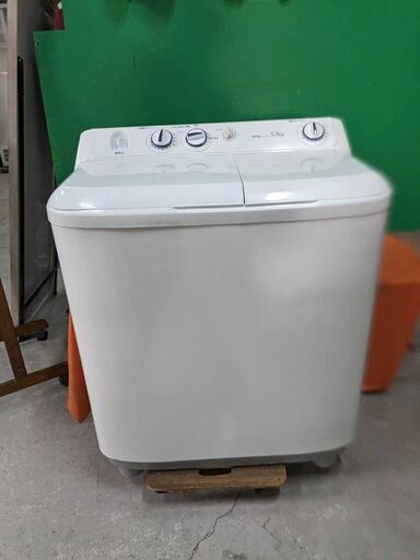 ☆中古￥6,800！Haier　5.5Kg二槽式洗濯機　家電　JW-W55E-W型　幅77㎝ｘ奥行き44㎝ｘ高さ92㎝　ホワイト　2017年製　【BD046】