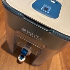 ブリタ　タンク型浄水器