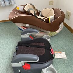 ★事前のベビー用品の準備を安価に！コンビチャイルドシート、GRACOジュニアシート、どちらも取説付きの画像