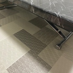 昇降式テーブルの画像