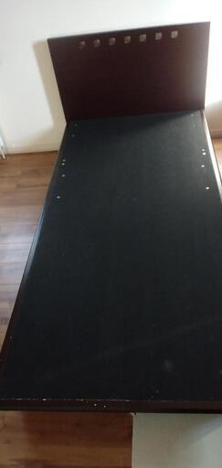 跳ね上げ式　シングルベッド