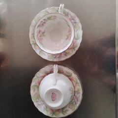 コーヒーカップ　カップ＆ソーサー（NARUMI）