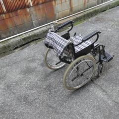 折り畳み式車椅子の画像