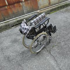 折り畳み式車椅子の画像