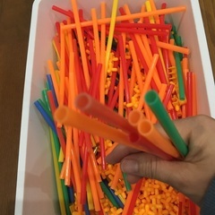 チューブ式ブロック セット 5色 200ピース ストローの画像