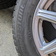 車のパーツ タイヤ、ホイールの画像