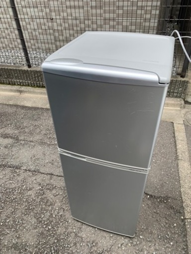 家電 キッチン家電 冷蔵庫　AQR-141C （0）