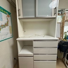 もらってください　食器棚　の画像