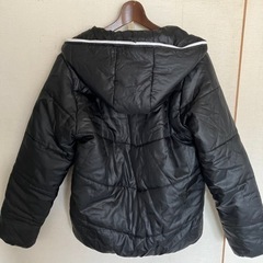 【ほぼ新品】黒色綿ジャケットの画像