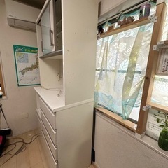 もらってください　食器棚　の画像