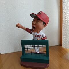 新井貴浩ボブルヘッド人形の画像