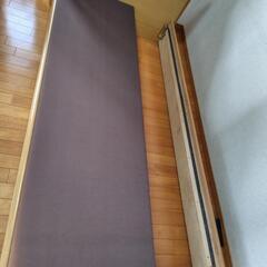 木製シングルベッド ＋ マットレスの画像