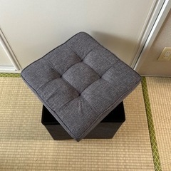 家具　椅子　収納付きの画像