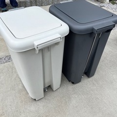 ゴミ箱 45L キャスター付きトラッシュボックス　　の画像