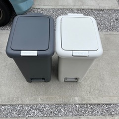 ゴミ箱 45L キャスター付きトラッシュボックス　　の画像