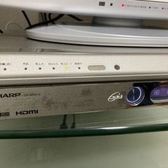 【お渡し先決定済み】液晶テレビ、DVDレコーダー、テレビ台の3点セットの画像