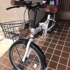 折りたたみ自転車の画像