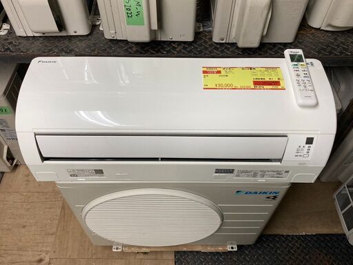 K05215　中古エアコン ダイキン 2020年製 主に6畳用 冷房能力 2.2KW / 暖房能力 2.2KW