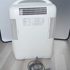 シャープ　コンビニクーラー　除湿機の画像