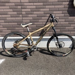 自転車 クロスバイクの画像