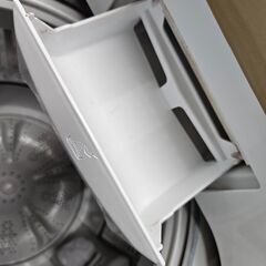 リサイクルショップどりーむ荒田店 No11136　ハイアール　洗濯機　2017年製　容量7.0㎏　ファミリータイプのサイズです♪　※洗剤ケース中身のパーツ欠品あり(´;ω;｀)の画像