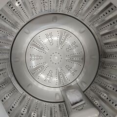 リサイクルショップどりーむ荒田店 No11136　ハイアール　洗濯機　2017年製　容量7.0㎏　ファミリータイプのサイズです♪　※洗剤ケース中身のパーツ欠品あり(´;ω;｀)の画像