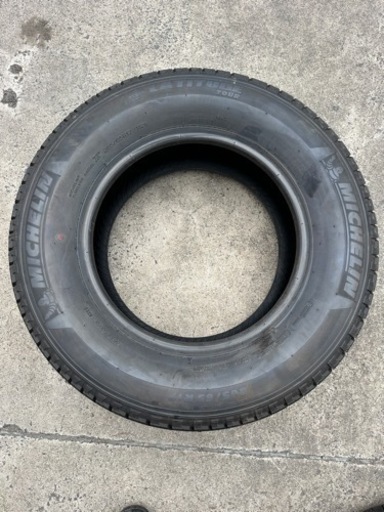 車のパーツ タイヤ、ホイール