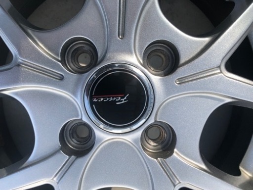 車のパーツ タイヤ、ホイール