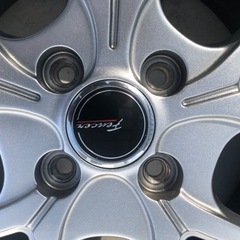 車のパーツ タイヤ、ホイールの画像