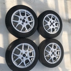 車のパーツ タイヤ、ホイール