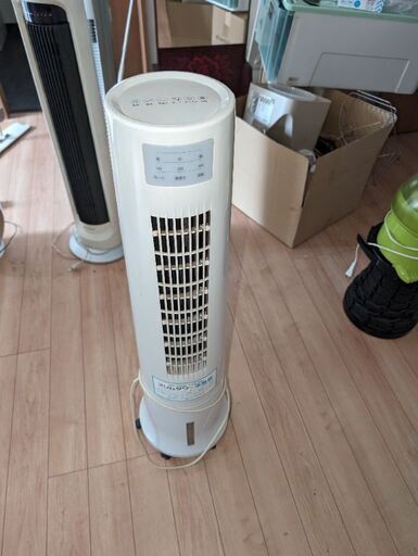 タワー型　冷風扇