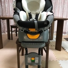 エールべべ　チャイルドシート