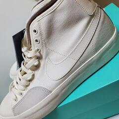 お値引きしました♪ 新品 NIKE メンズスニーカー 27cmの画像