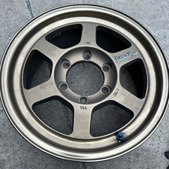 車のパーツ タイヤ、ホイール