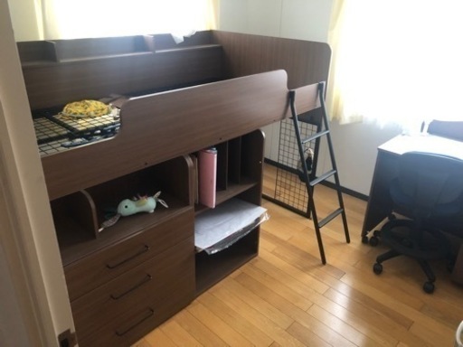 ニトリ　ロフトベッド　学習机　椅子