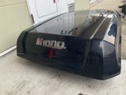 INOOルーフボックスとキャリア