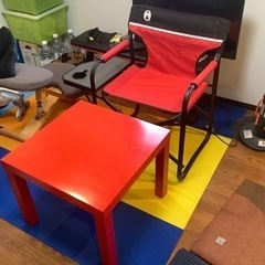 コールマンイスとIKEAテーブル