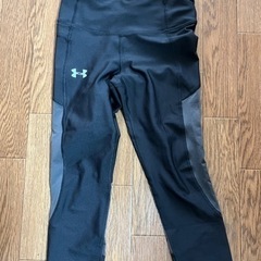 under ARMOUR 女性用