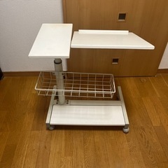 パソコン台の画像