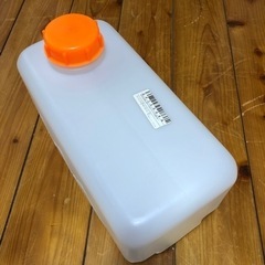 灯油のタンクの画像
