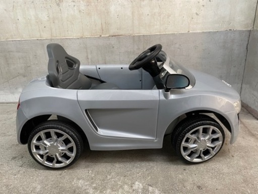 定価３万円！　アウディ　スパイダーミニ　子ども電動乗用車