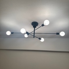 LOWYA 照明器具の画像