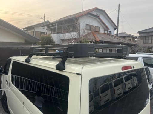 INNO製ハイエース用キャリア売ります