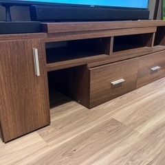 テレビボードの画像