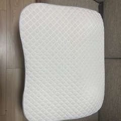 肩・首・背中も支える枕　ニトリ