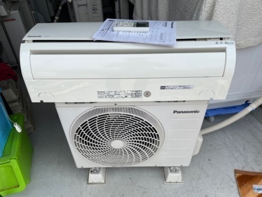 【値下げ！！】Panasonic　 6畳用　2.2kwエアコン　 CS-226CF-W 2016年製